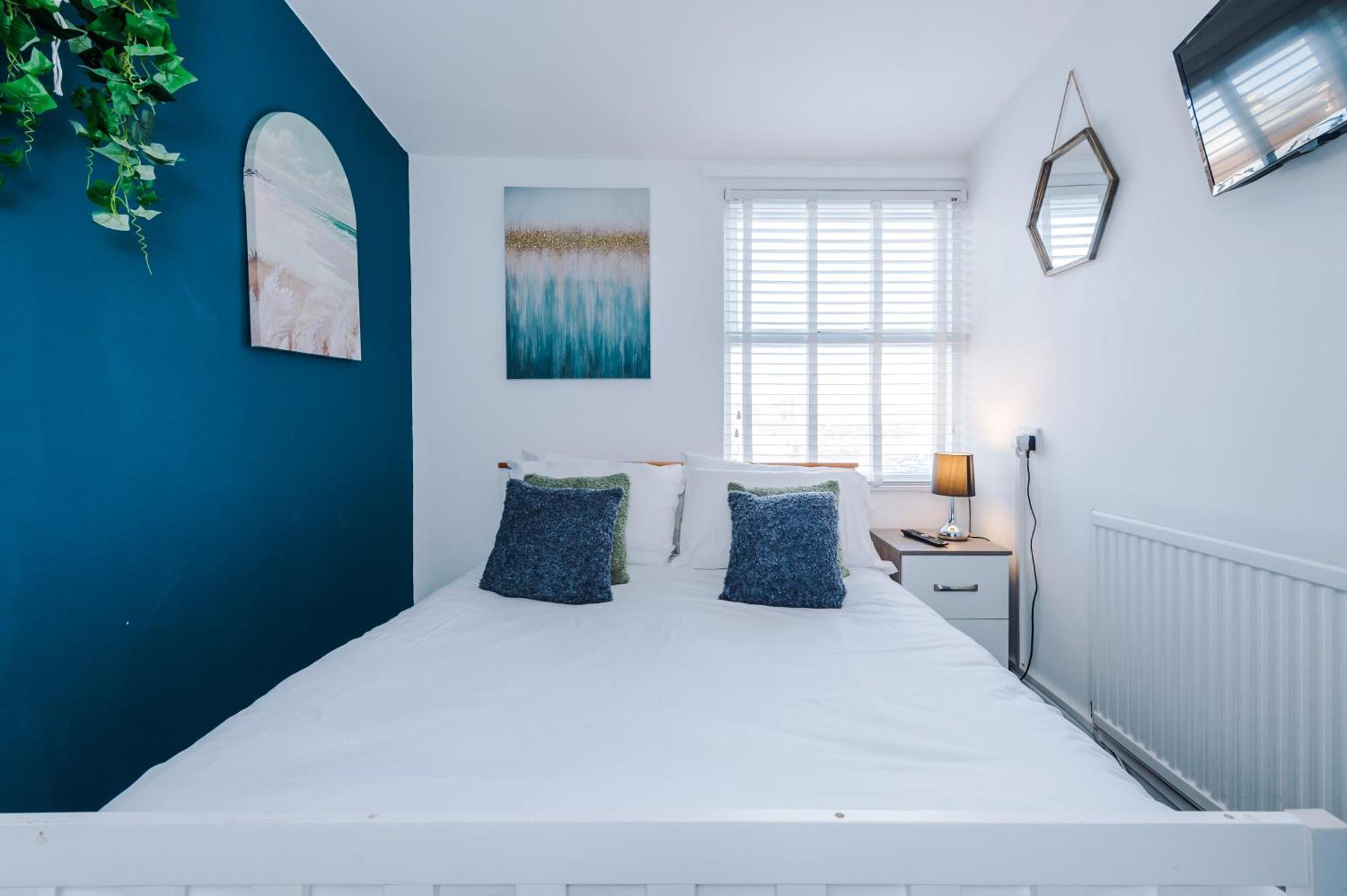 Large 7 Bedroom Town House In Chester City Centre エクステリア 写真