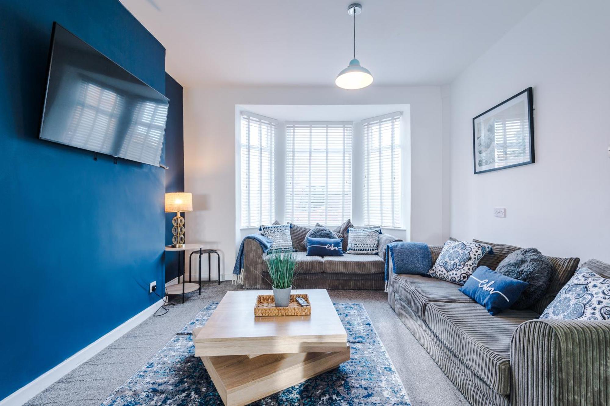 Large 7 Bedroom Town House In Chester City Centre エクステリア 写真