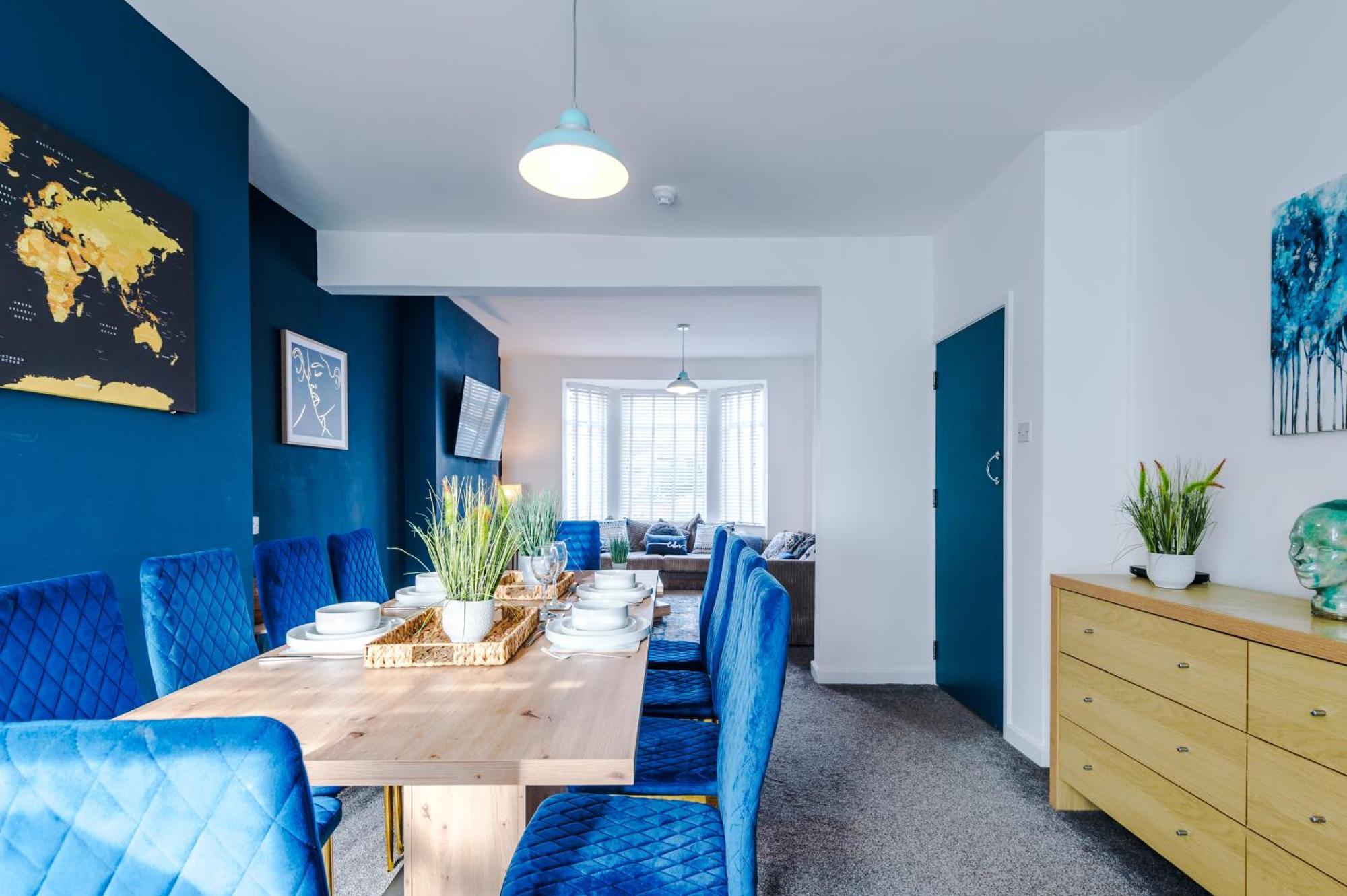 Large 7 Bedroom Town House In Chester City Centre エクステリア 写真