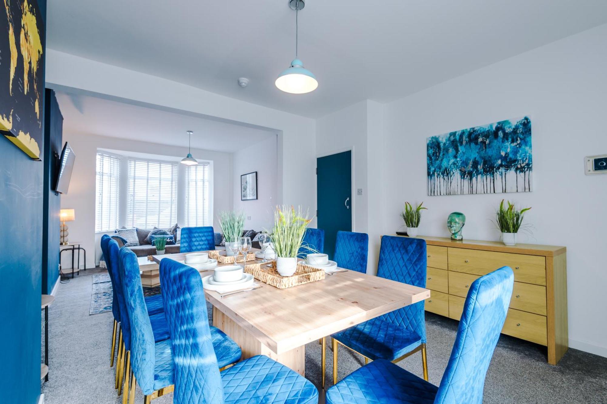 Large 7 Bedroom Town House In Chester City Centre エクステリア 写真