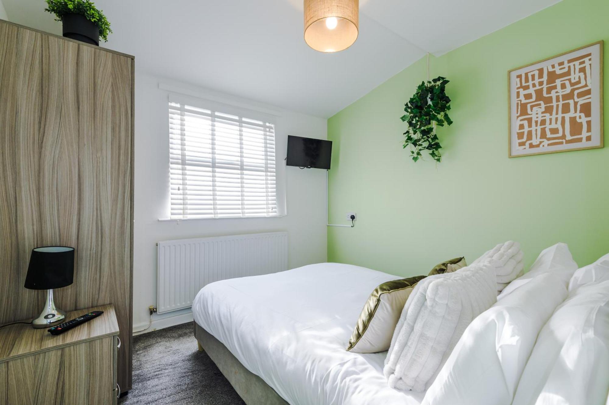 Large 7 Bedroom Town House In Chester City Centre エクステリア 写真