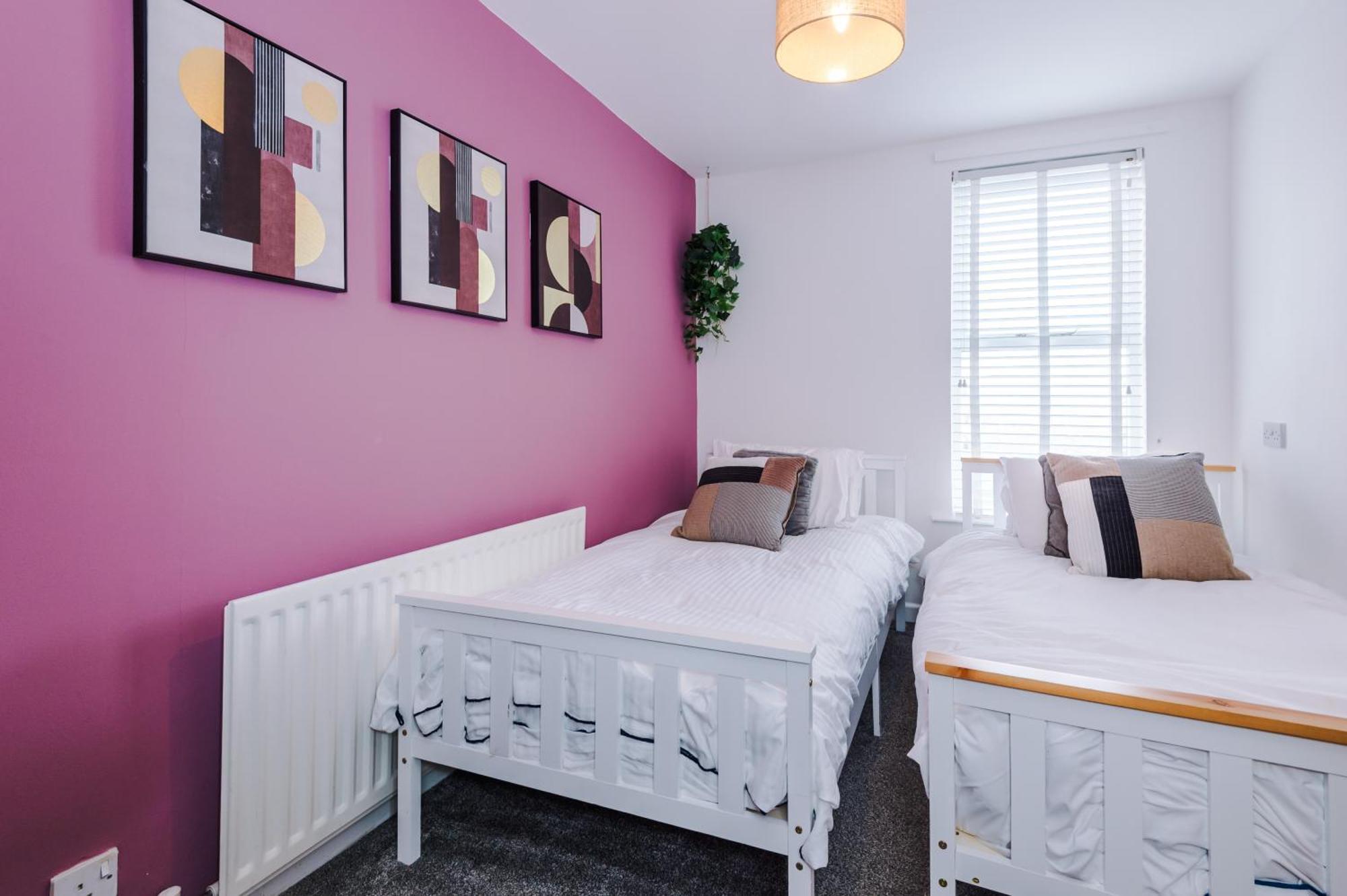 Large 7 Bedroom Town House In Chester City Centre エクステリア 写真